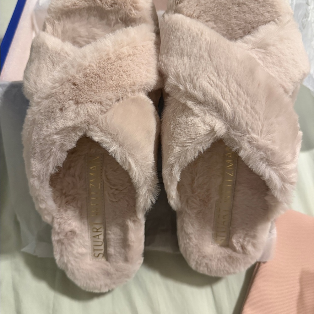 Stuart Weitzman Women's Rosa lift fur slides size 38 (7.5) - Picture 6 of 7